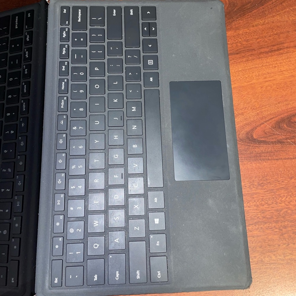 Microsoft Surface Pro 6 - Picture 3 of 3